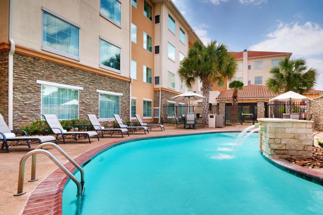 By Marriott I-10 West/park Row Houston