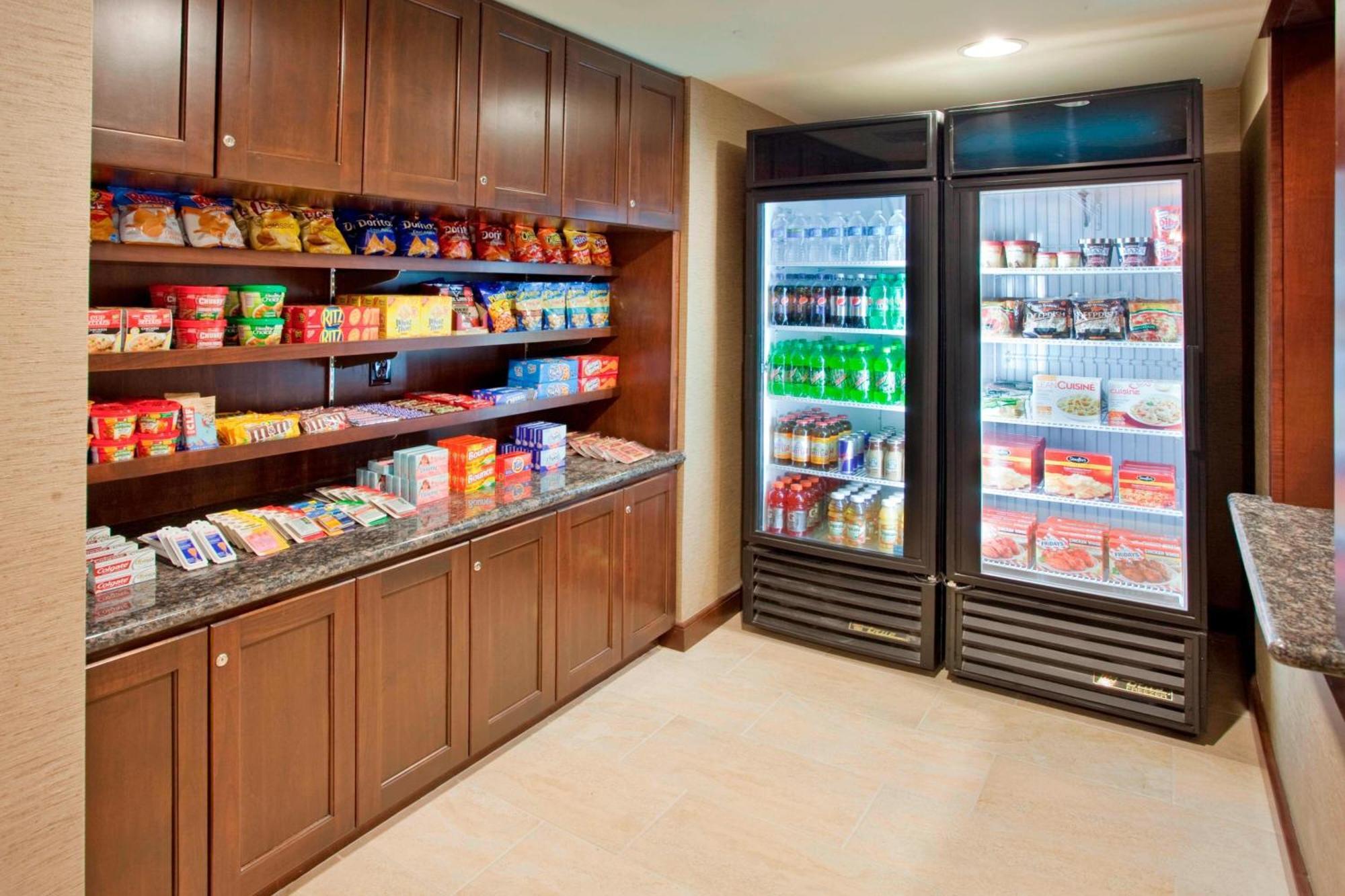 By Marriott I-10 West/park Row 3*