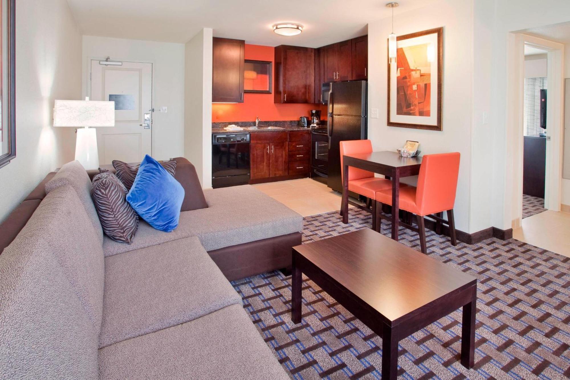 Hotel By Marriott I-10 West/park Row
