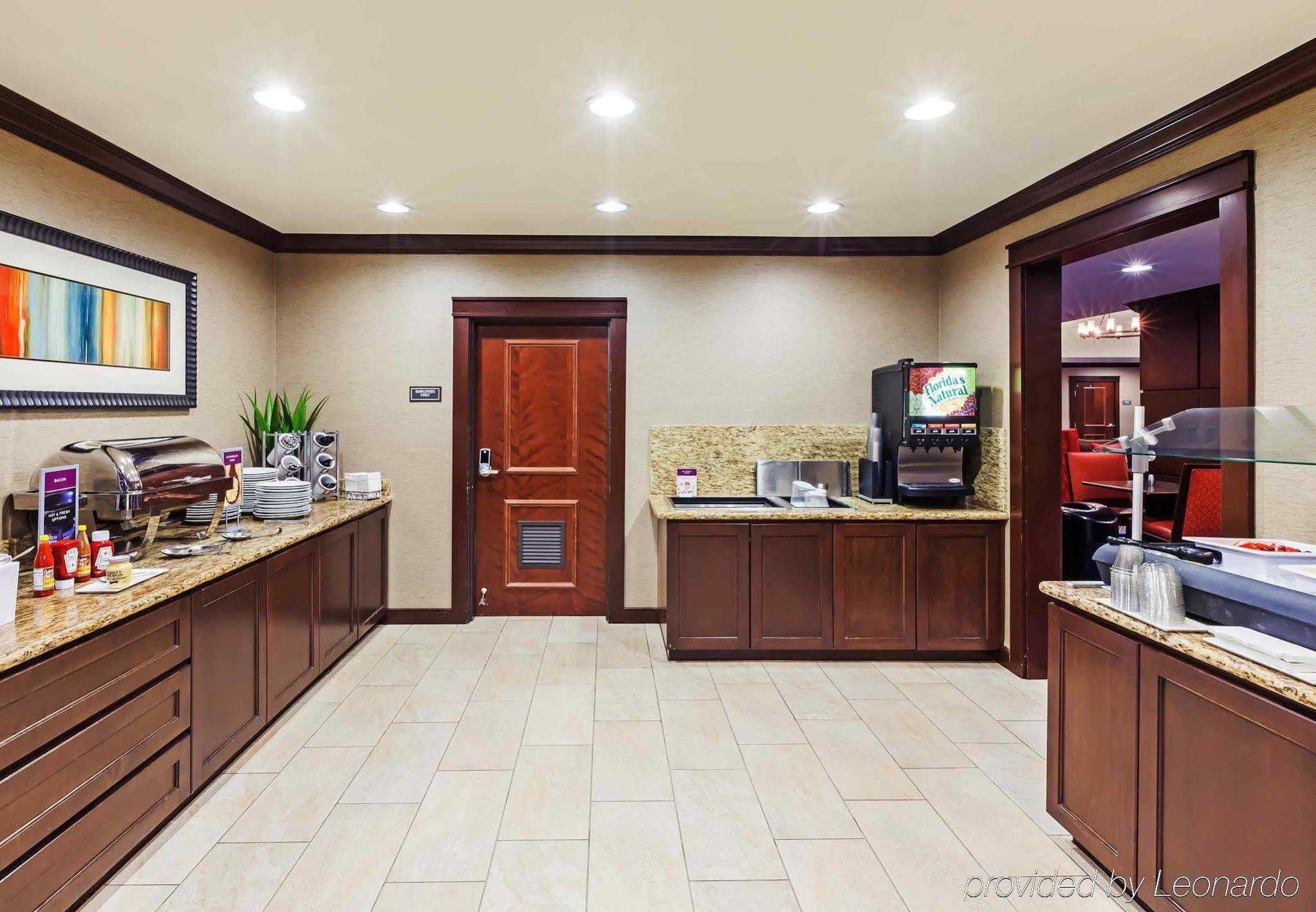 By Marriott I-10 West/park Row Hotel 3*