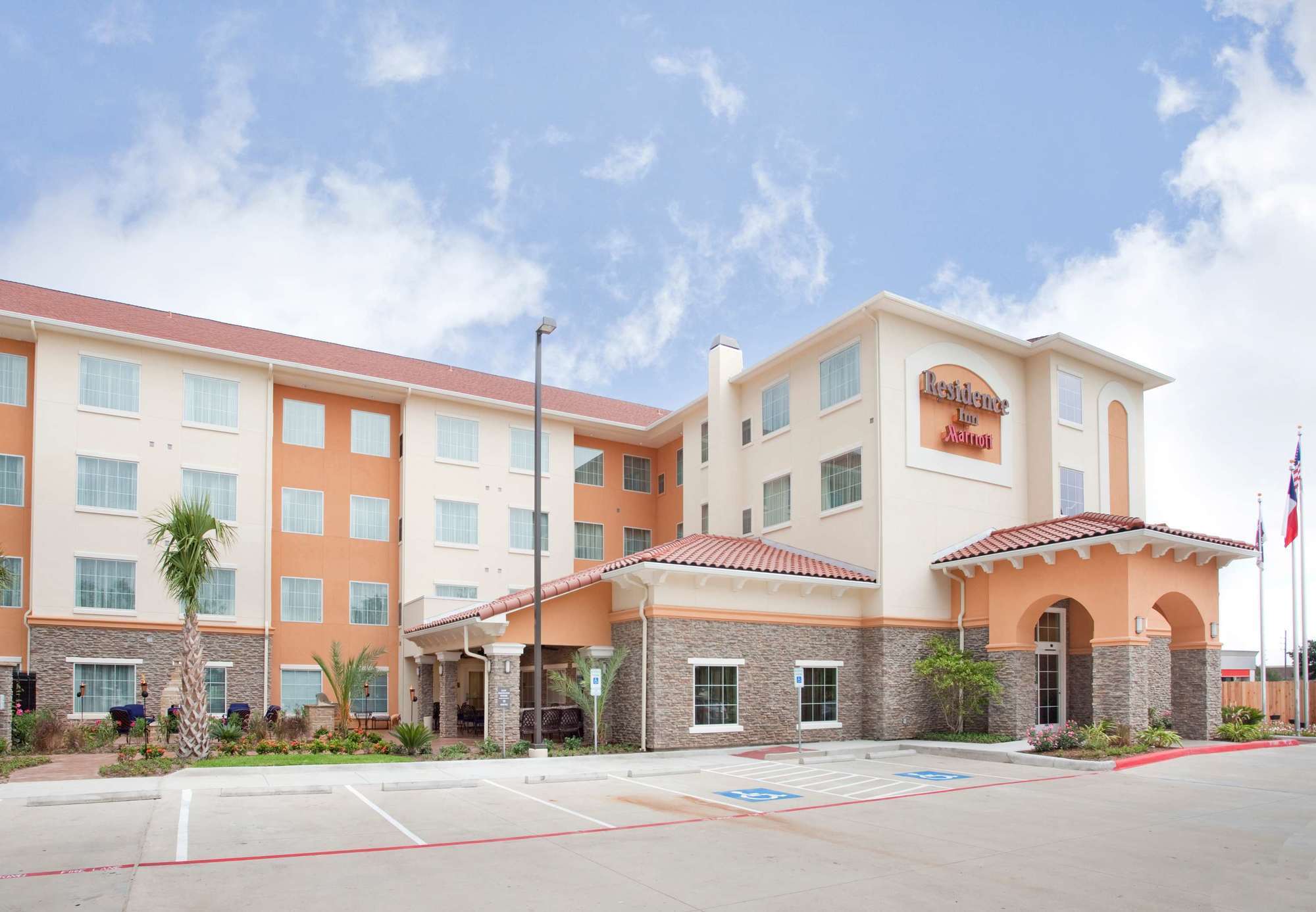 By Marriott I-10 West/park Row Houston