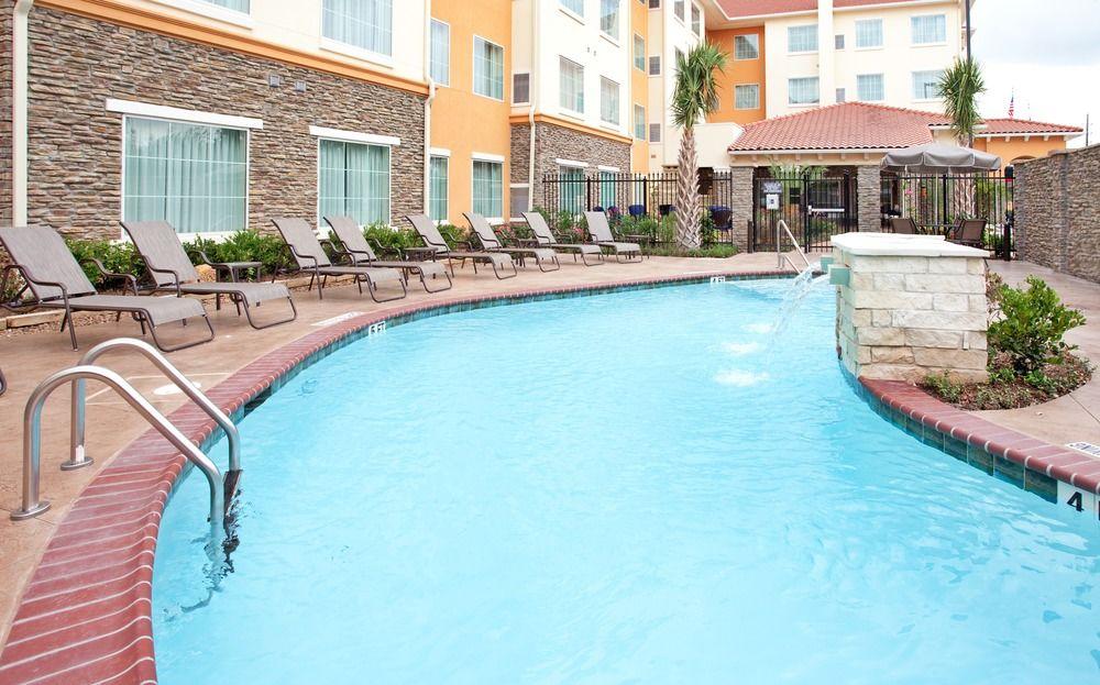 By Marriott I-10 West/park Row 3*