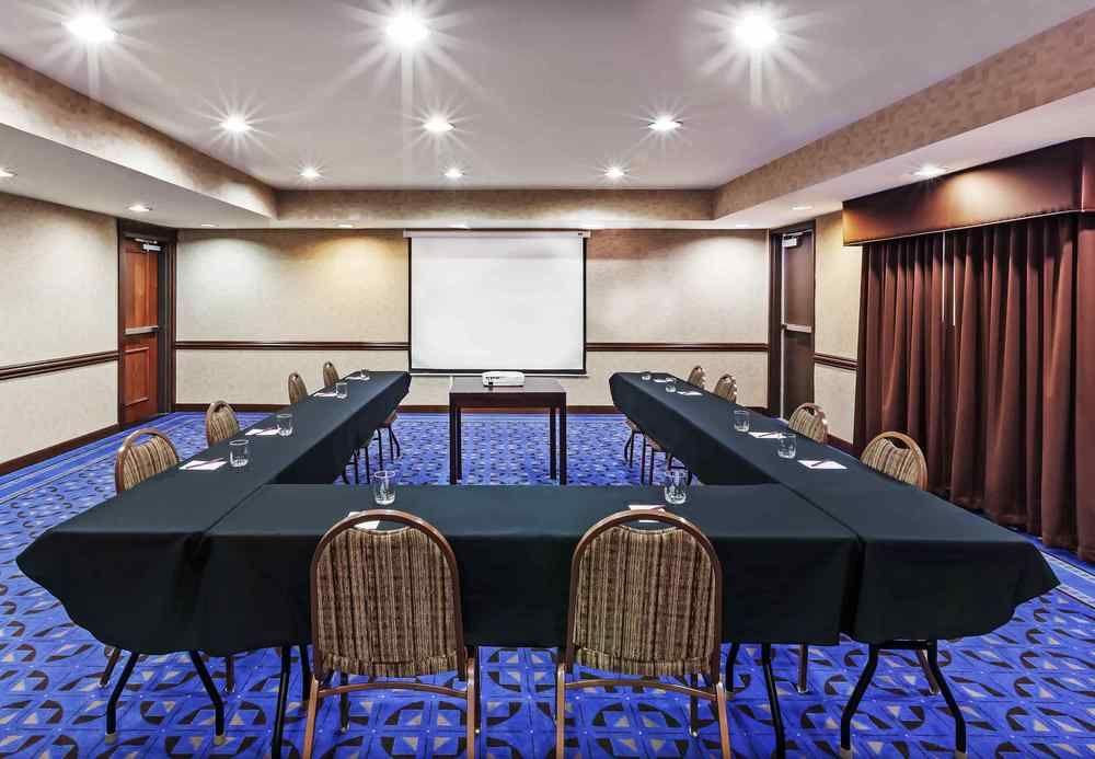 By Marriott I-10 West/park Row 3*