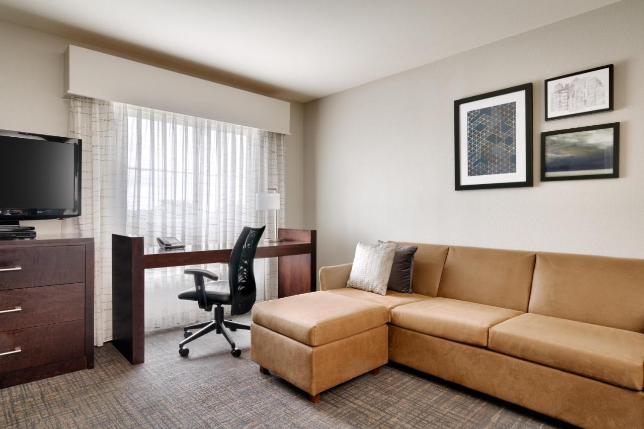 By Marriott I-10 West/park Row